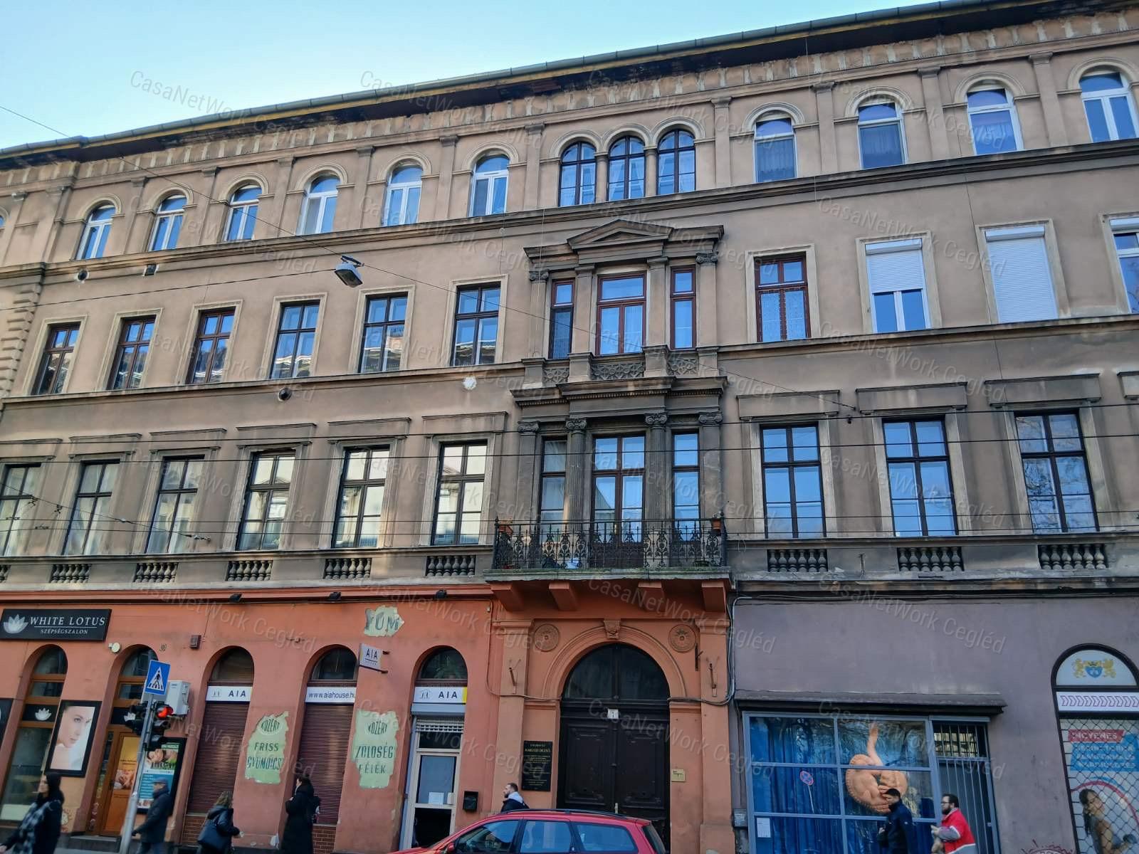 ELADÓ BUDAPESTI VII. ker 58 m2-es NAGYPOLGÁRI LAKÁS