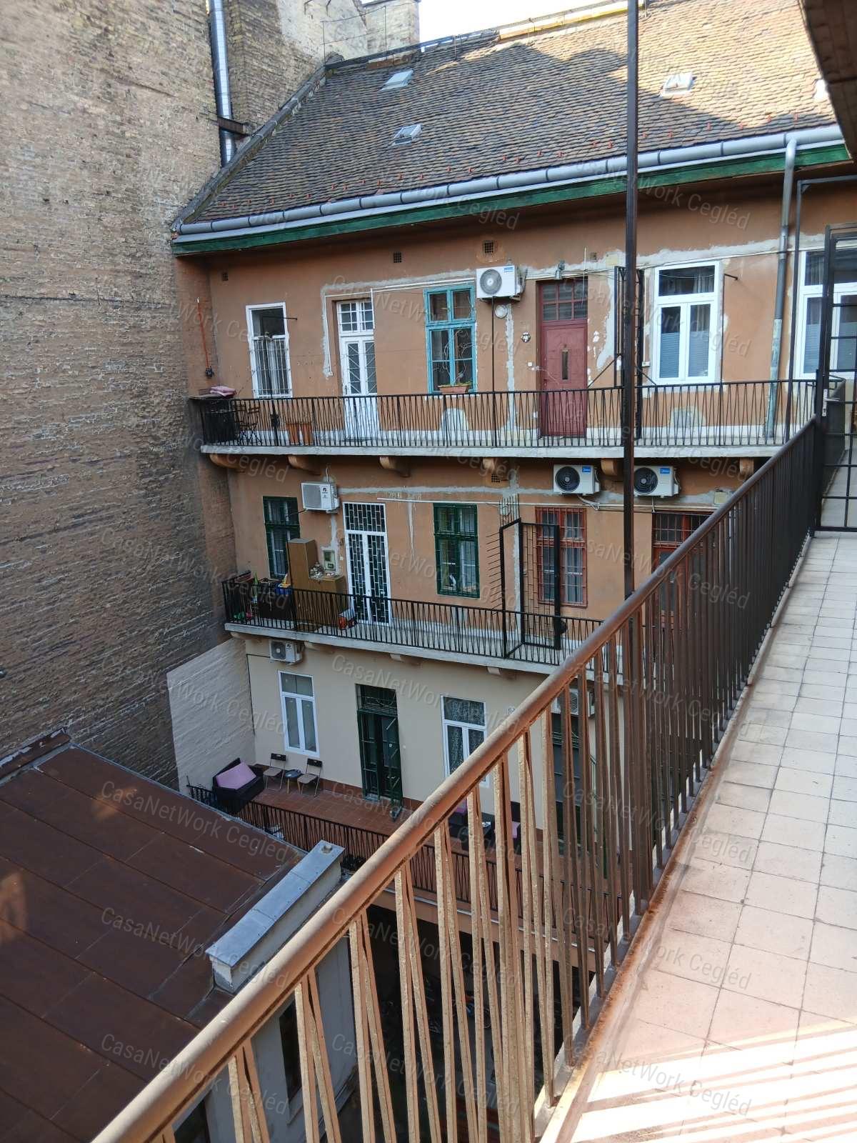 ELADÓ BUDAPESTI VII. ker 58 m2-es NAGYPOLGÁRI LAKÁS