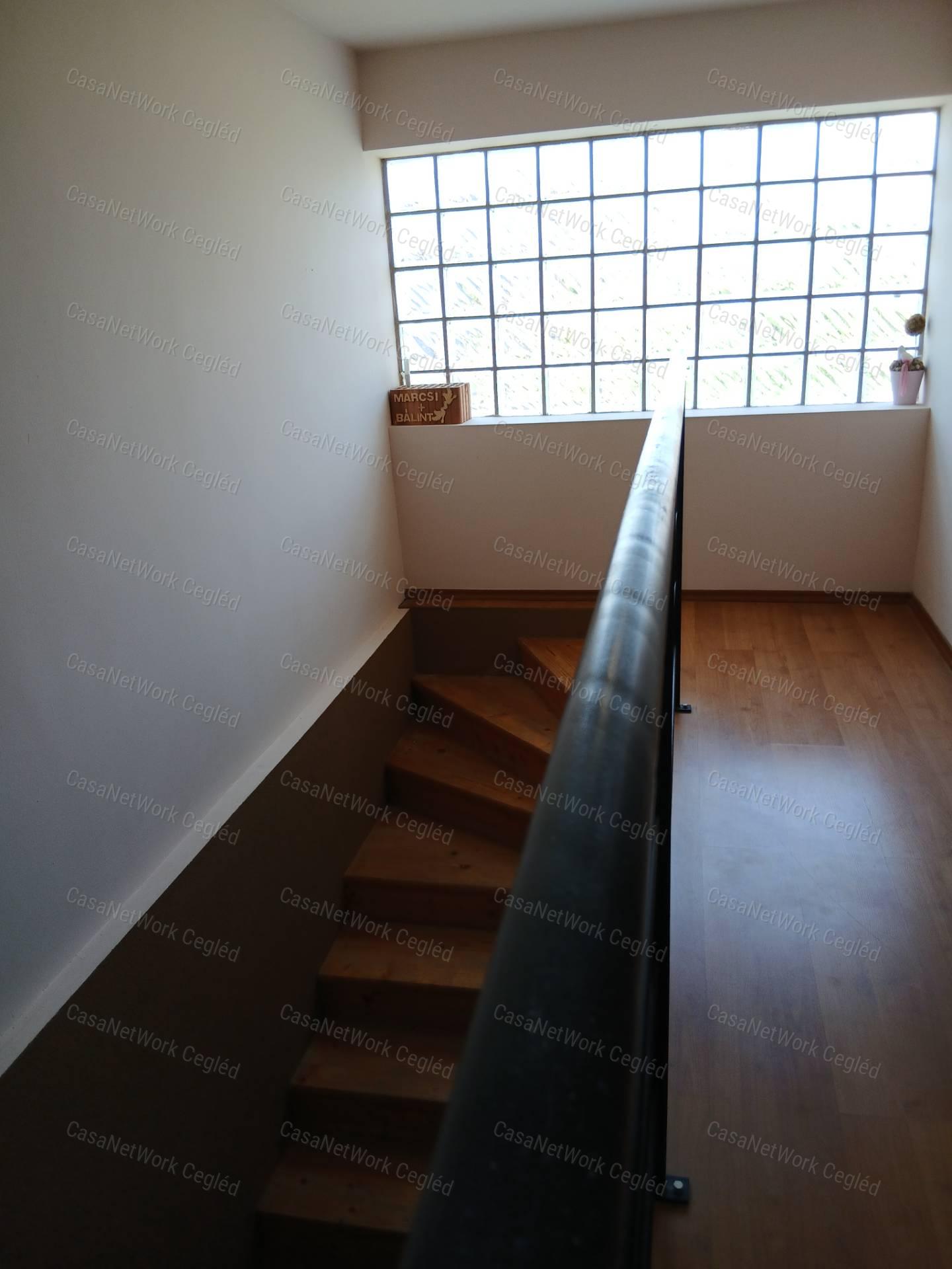 ELADÓ Pilisi 170 m2-es családi ház