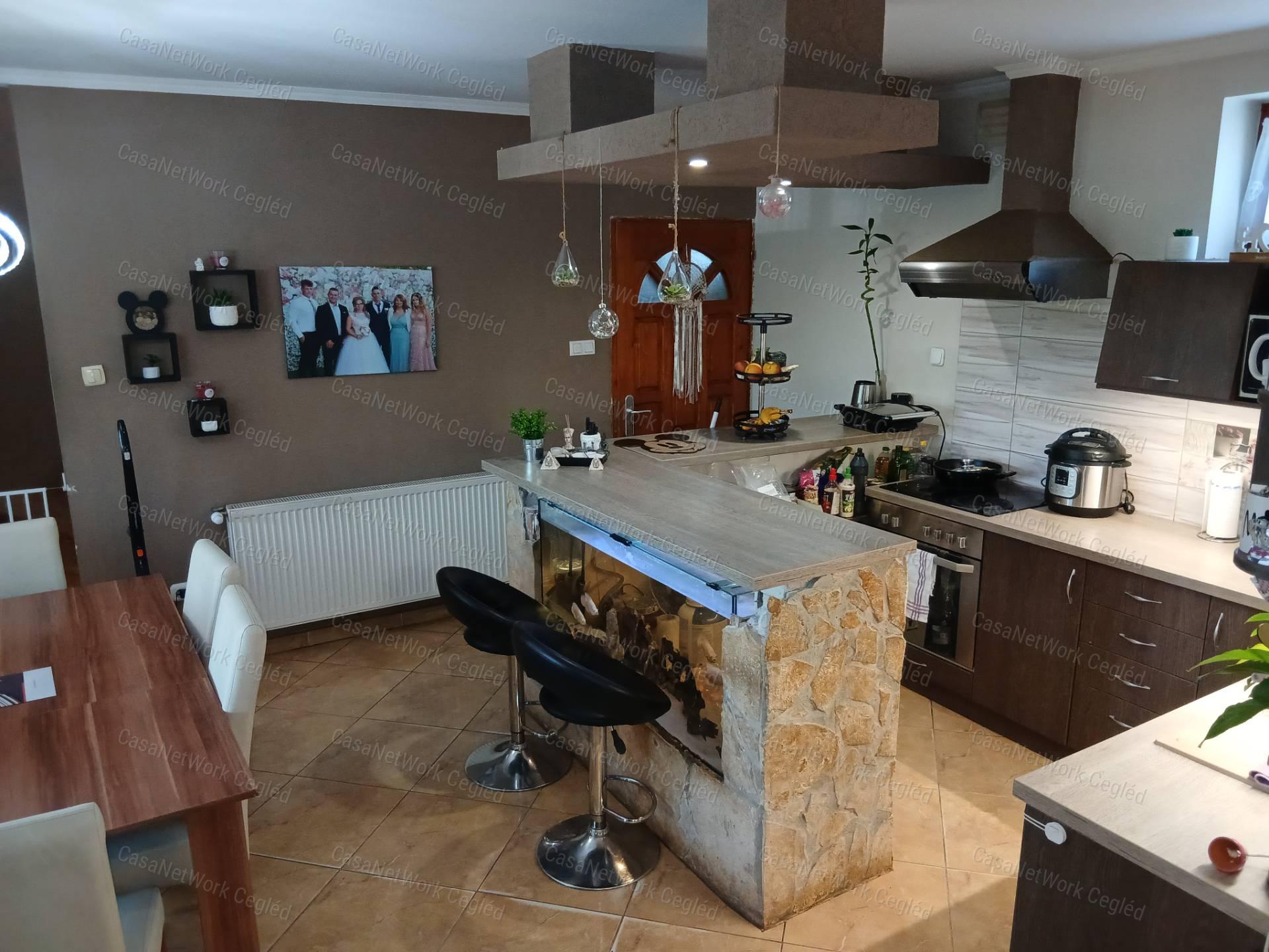 ELADÓ Pilisi 170 m2-es családi ház