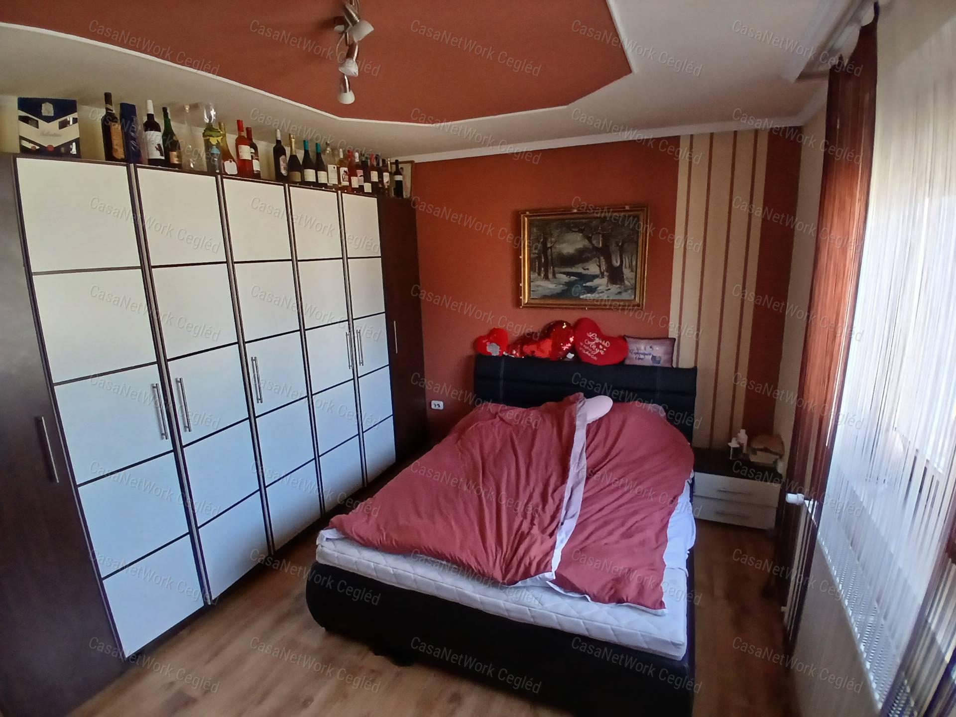 ELADÓ Pilisi 170 m2-es családi ház