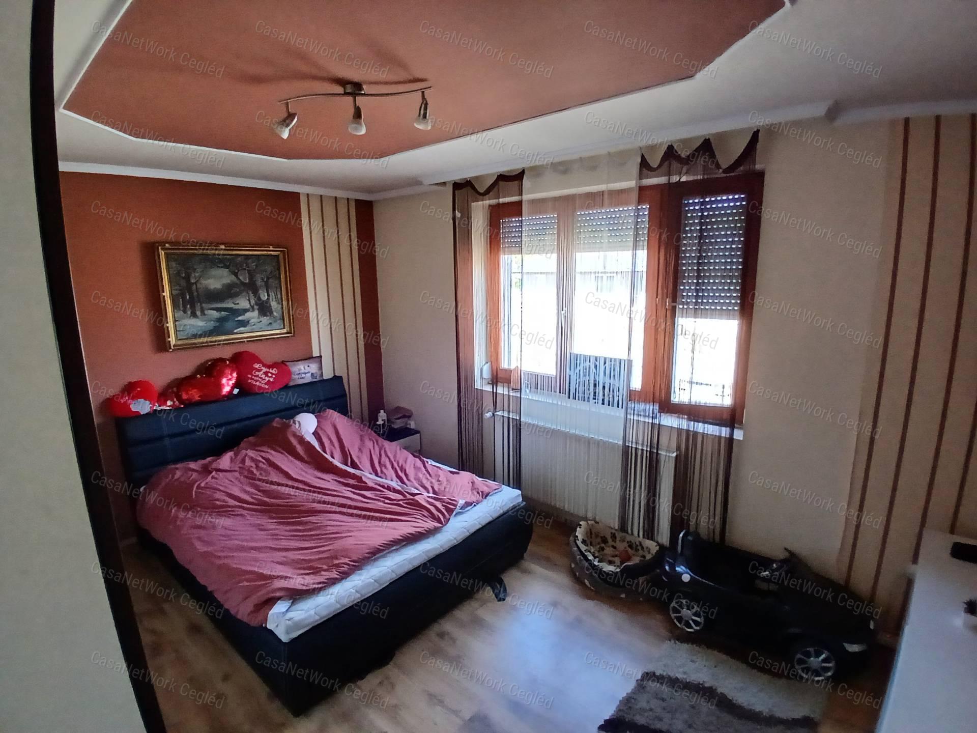 ELADÓ Pilisi 170 m2-es családi ház