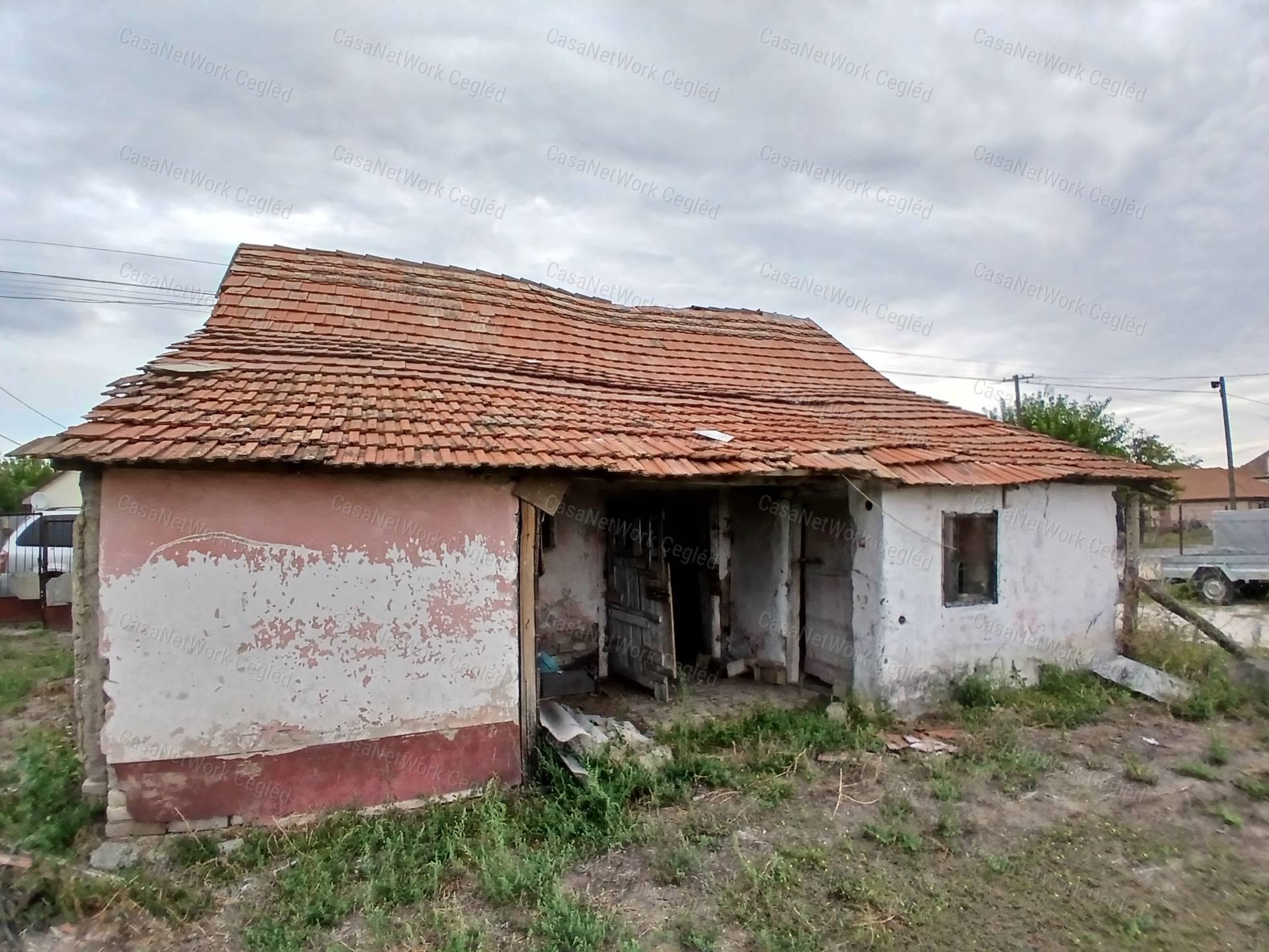 Eladó Ceglédi 69 m2 Családi Ház.