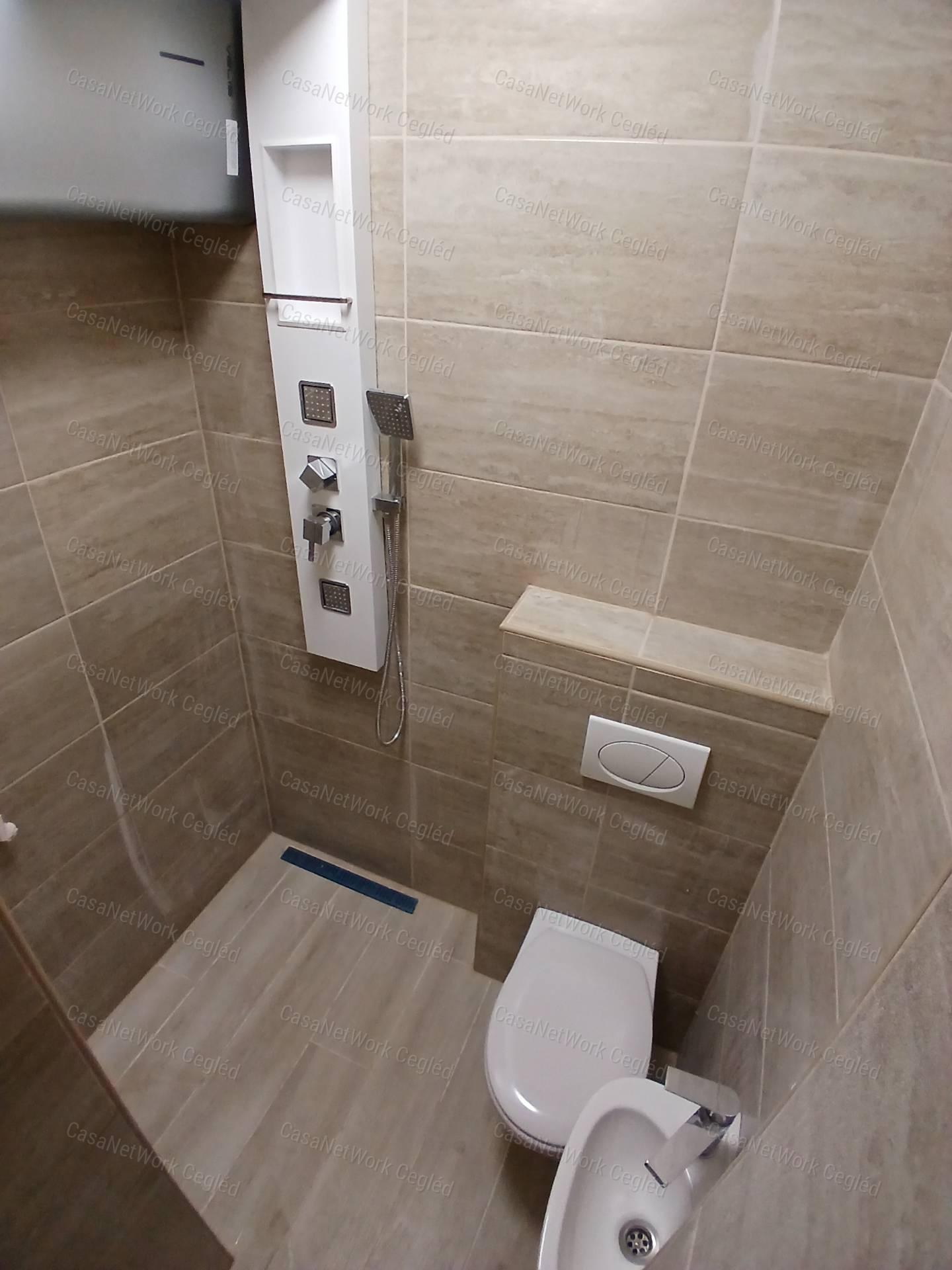 Eladó Budapesi Lipotvárosi 64 m2 tégla lakás.
