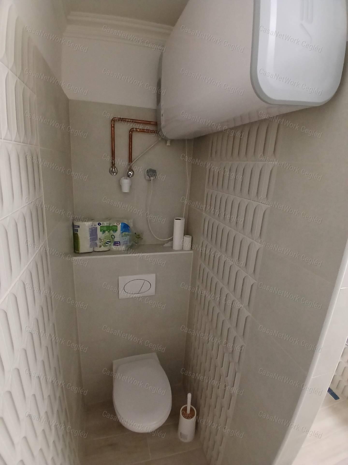 Eladó Budapesi Lipotvárosi 64 m2 tégla lakás.