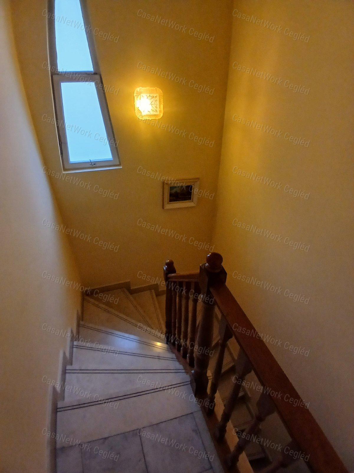 Eladó kecskemét szívében 268 m2 Családi Ház.