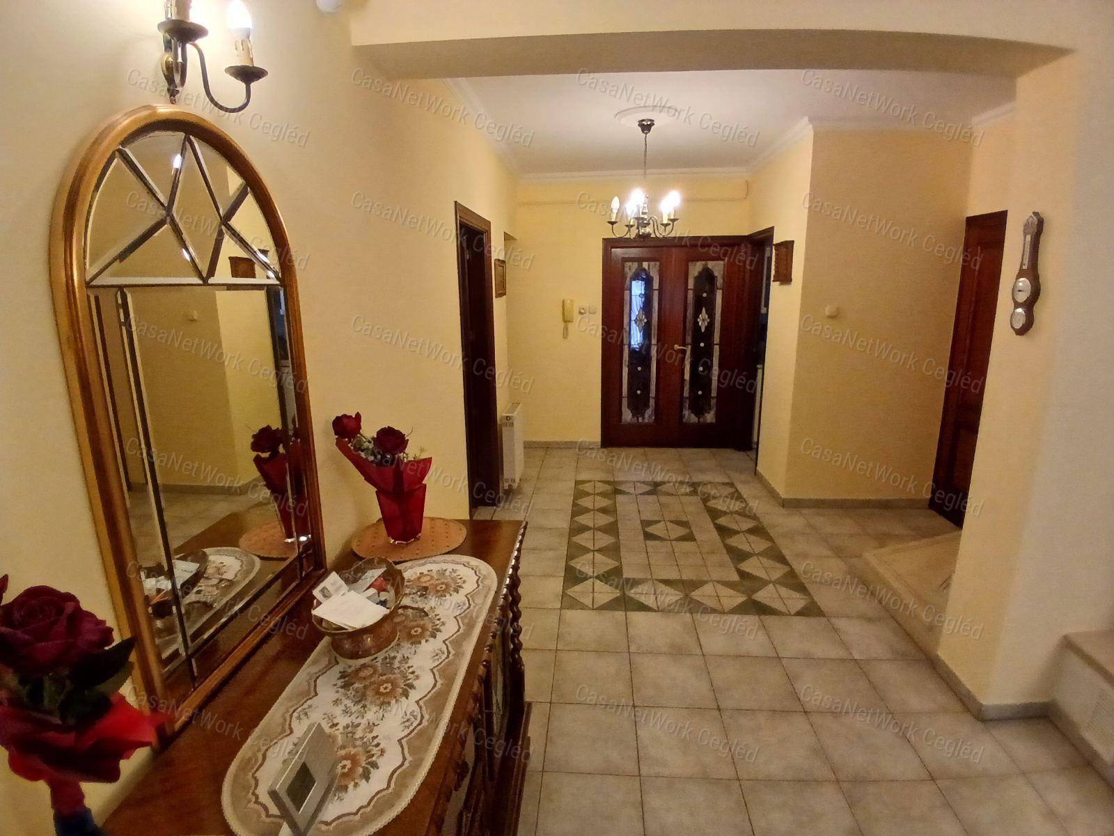 Eladó Kecskemét szívében 268 m2 Üzlethelyiség