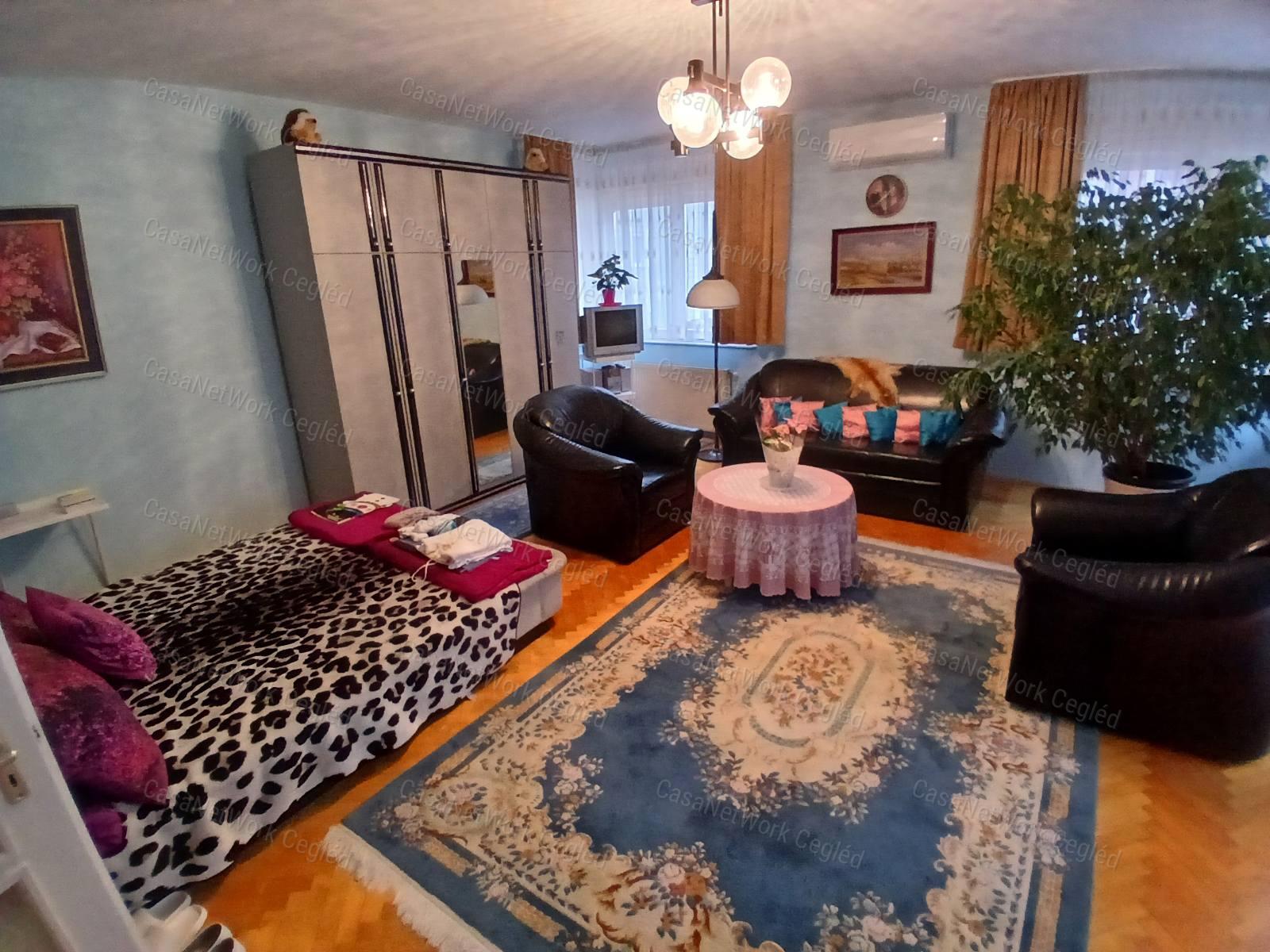 Eladó Kecskemét szívében 268 m2 Üzlethelyiség