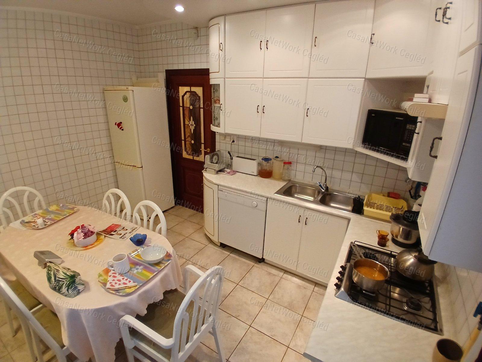 Eladó Kecskemét szívében 268 m2 Üzlethelyiség
