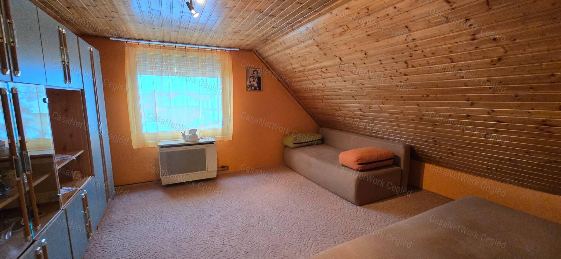 Eladó családi ház Abonyban!