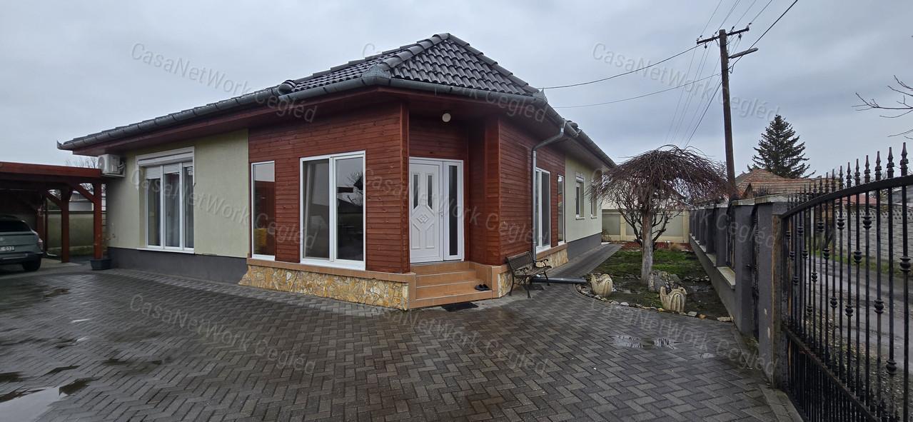 Eladó családi ház Abonyban!