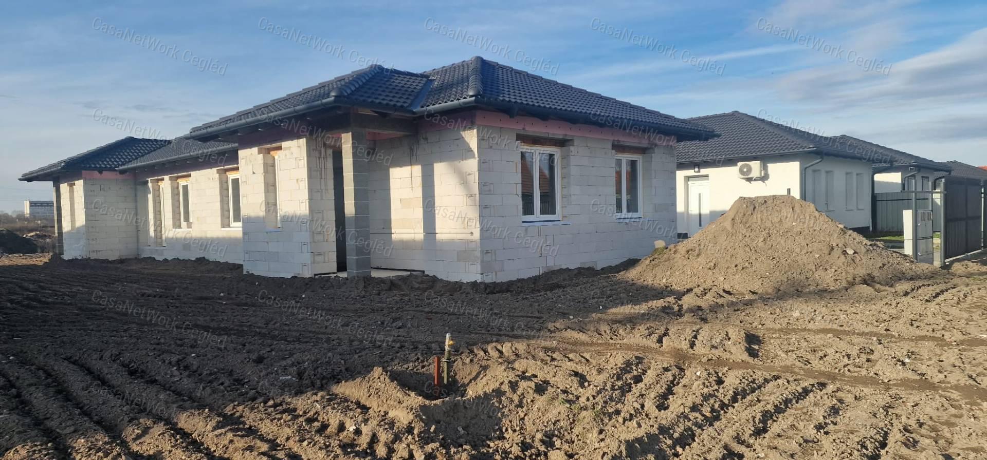 Eladó új építésű ikerház Cegléden – I. lakás