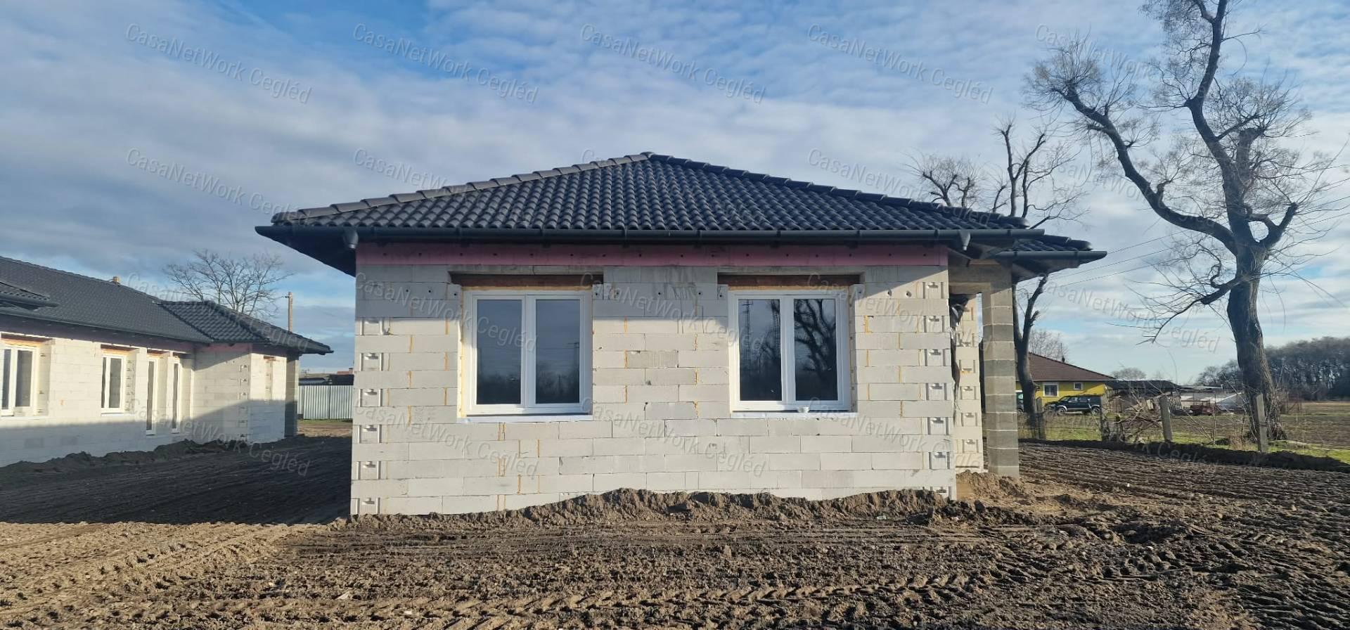 Eladó új építésű ikerház Cegléden – I. lakás