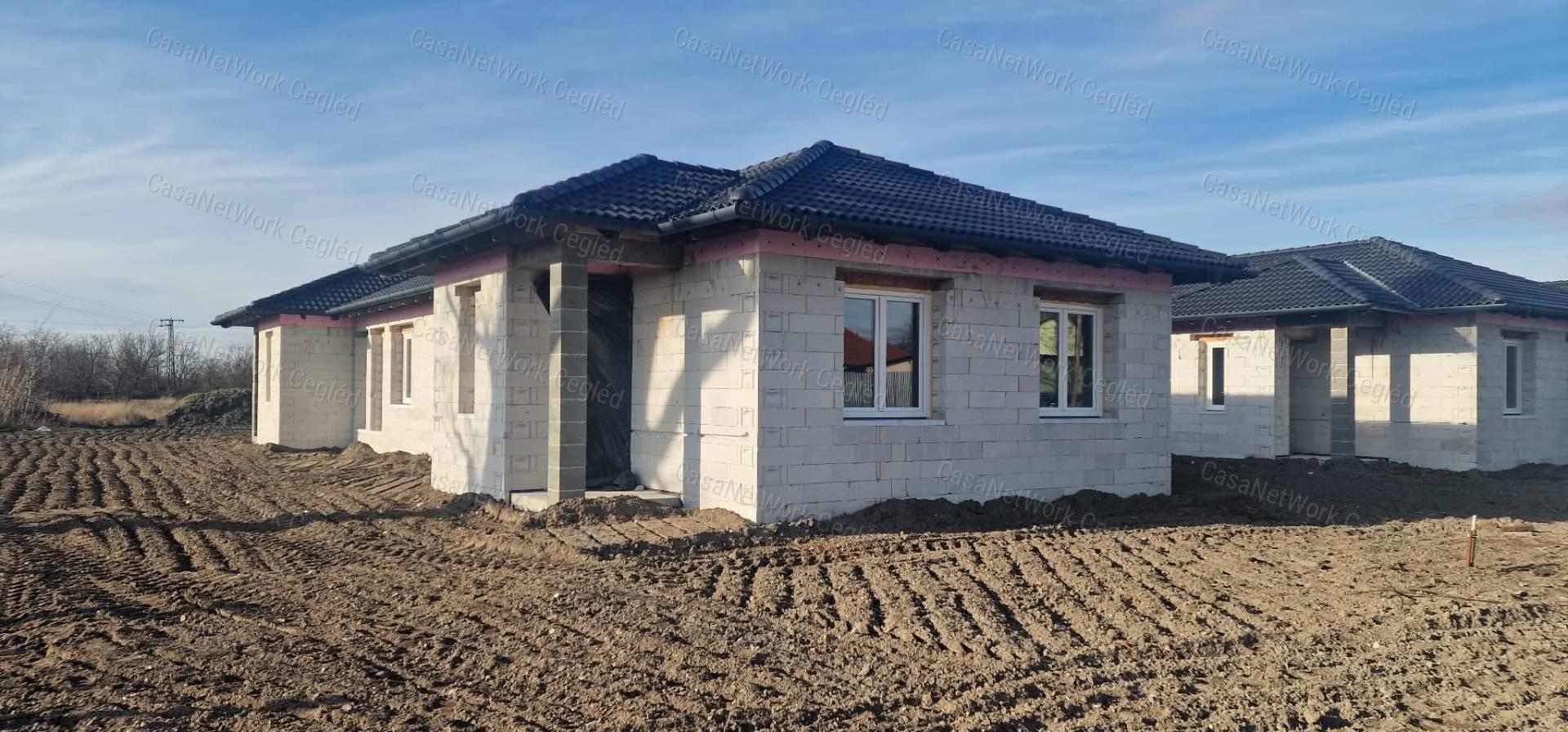 Eladó új építésű ikerház Cegléden – II. lakás