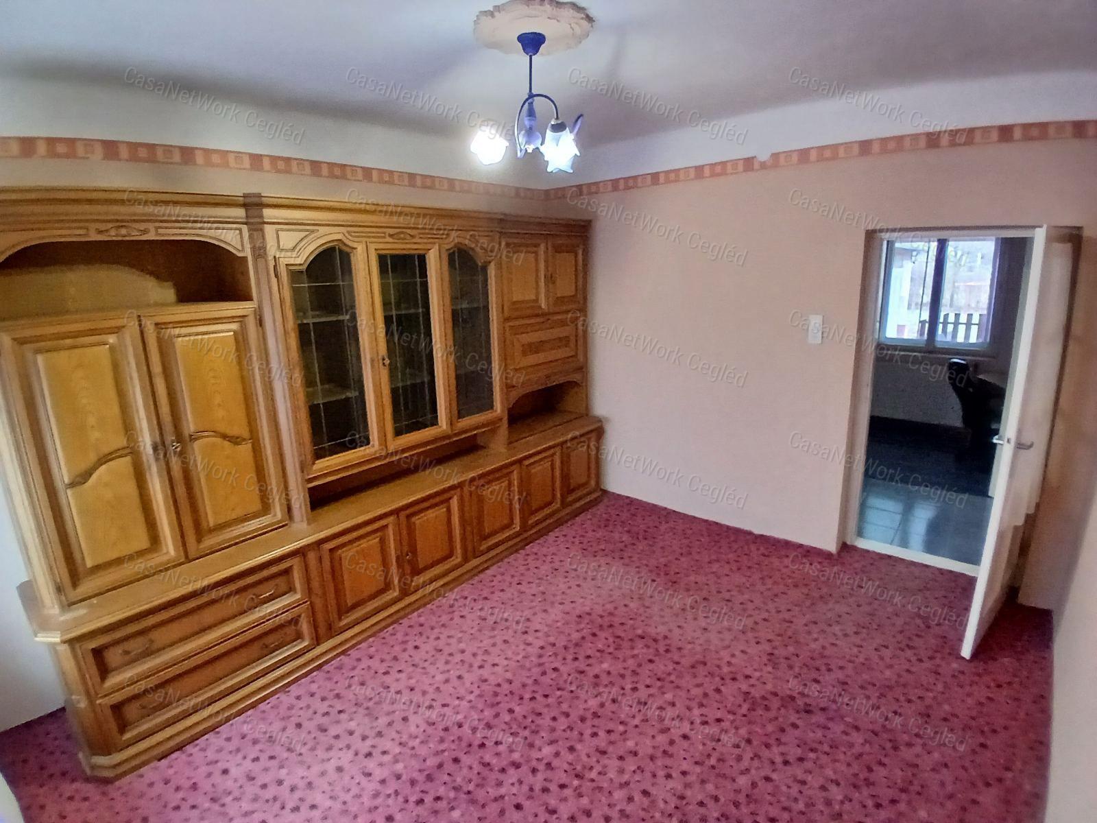Eladó Tápiószelei 80 m2-s Családi Ház