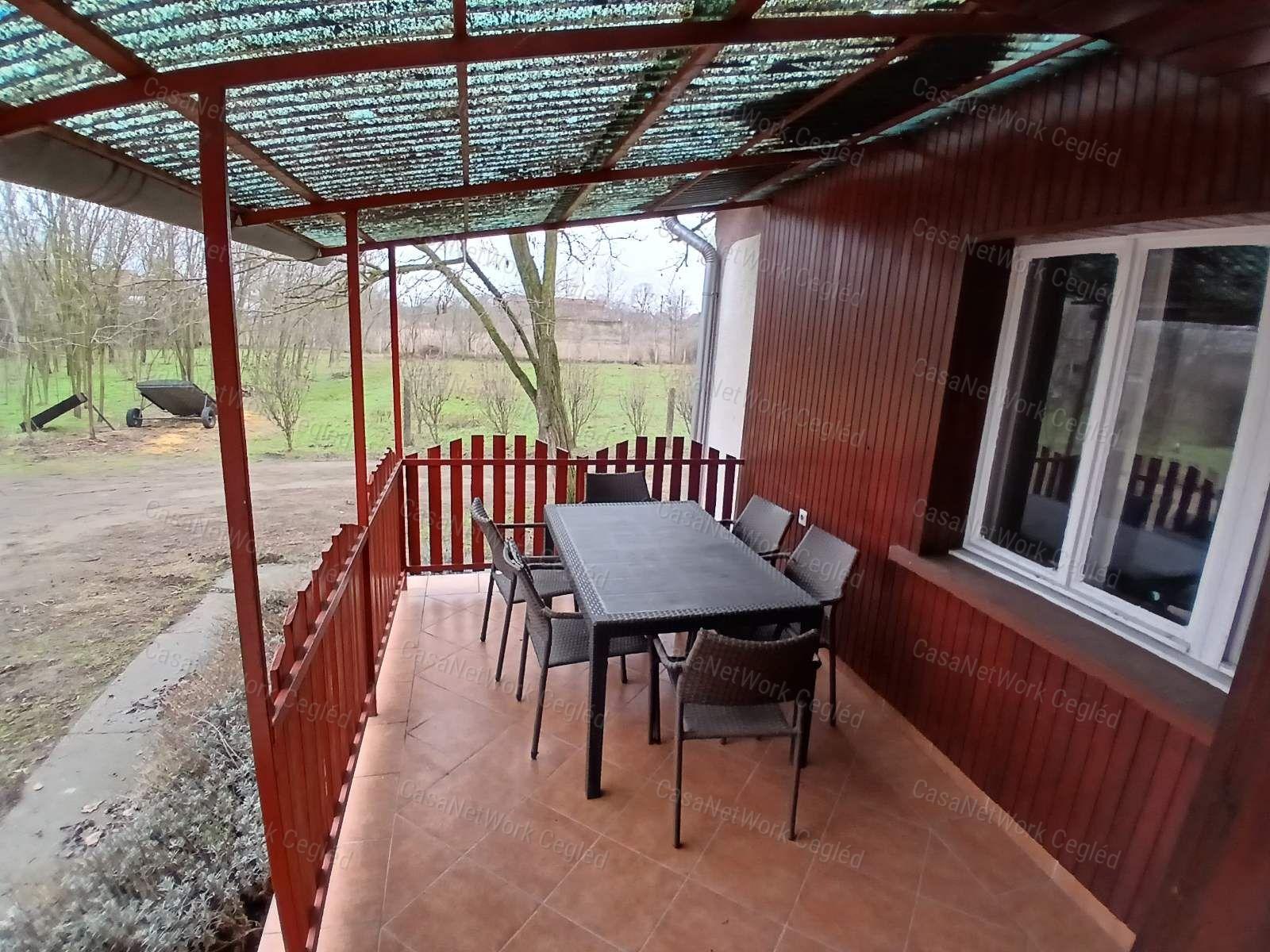 Eladó Tápiószelei 80 m2-s Családi Ház