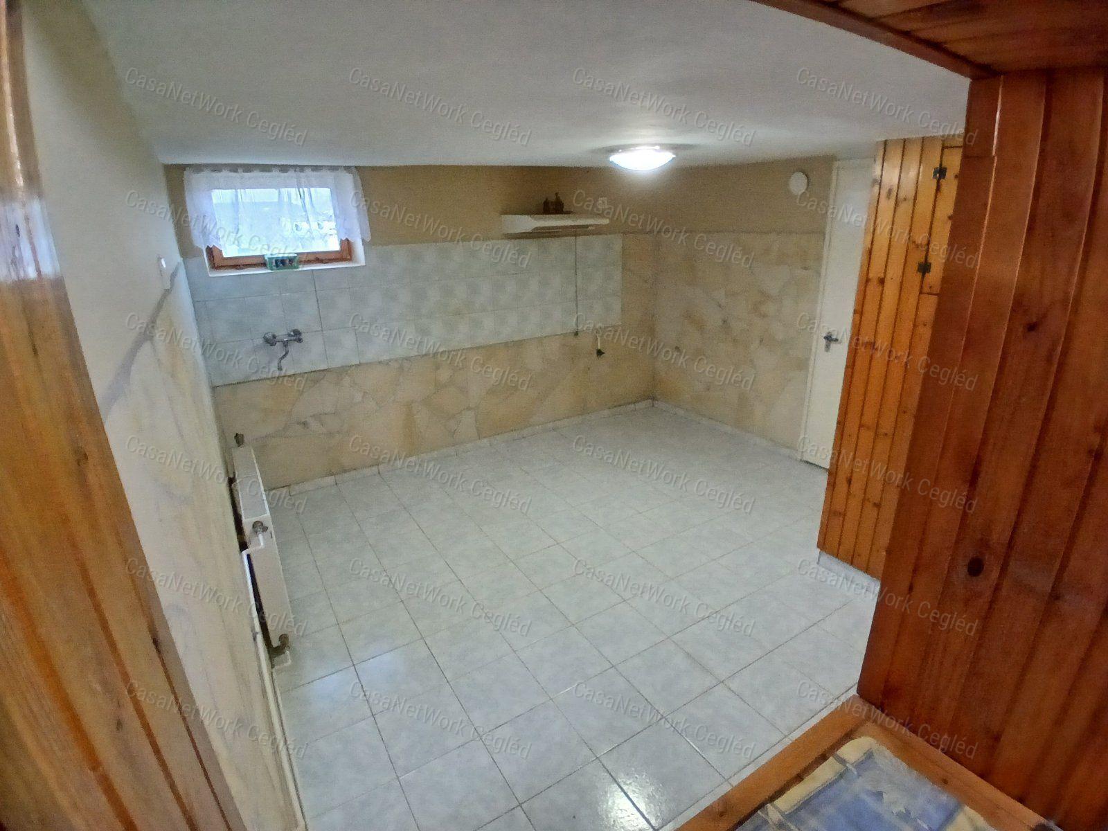 Eladó Tápiószelei 80 m2-s Családi Ház