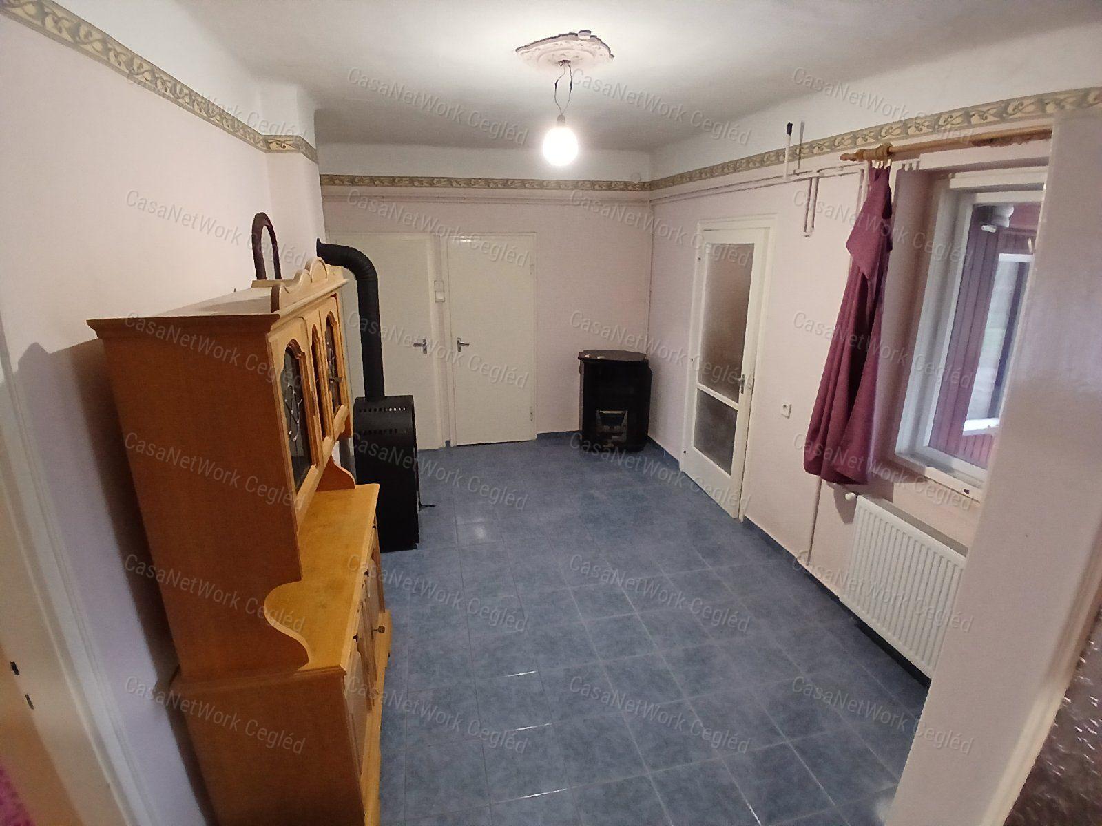 Eladó Tápiószelei 80 m2-s Családi Ház