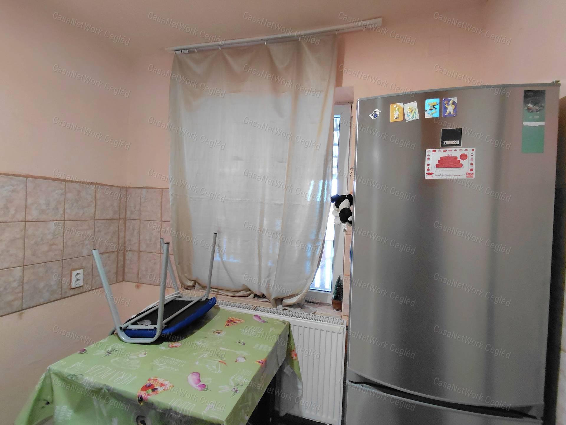 Eladó Lakóház Cegléd