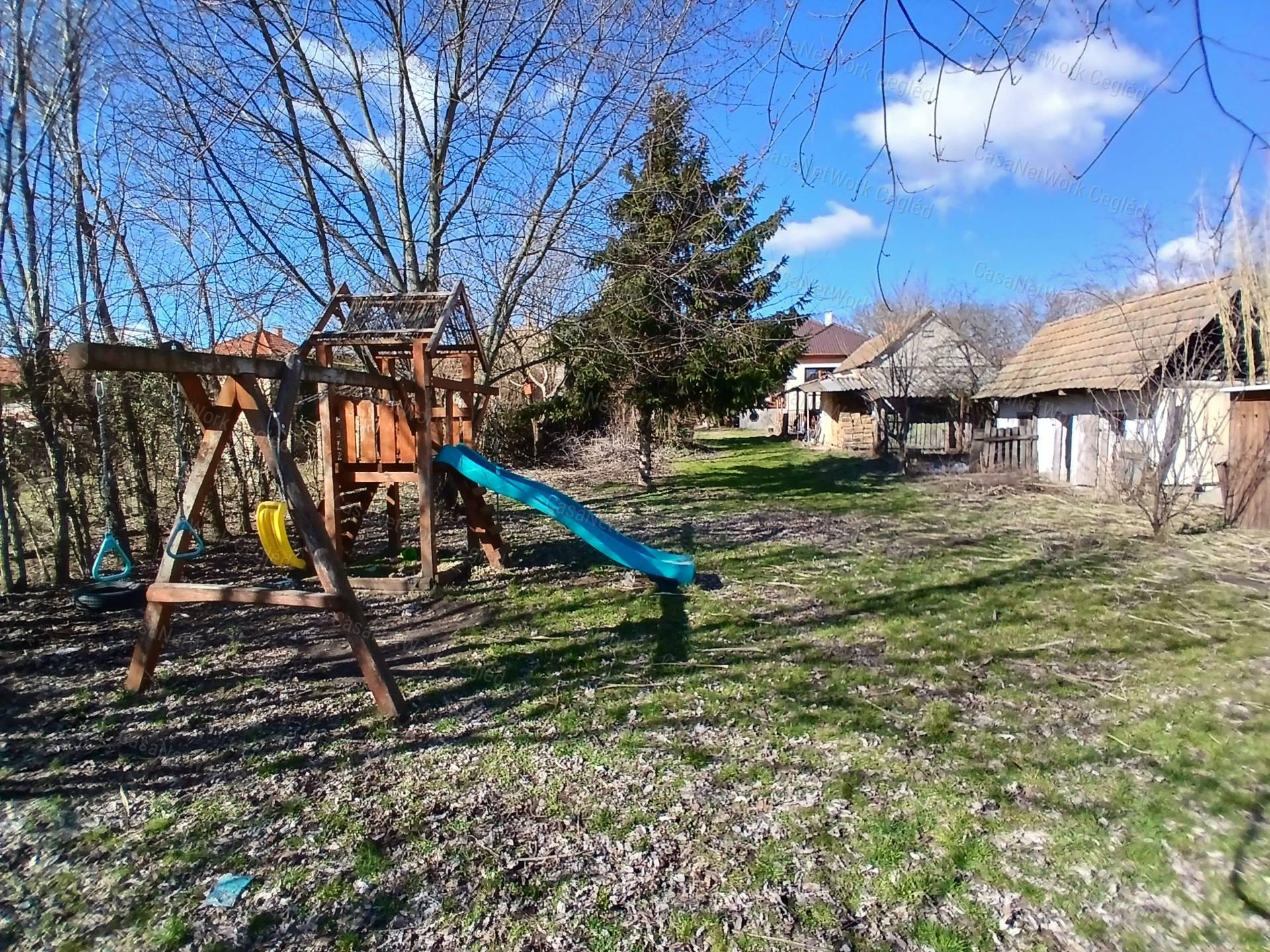 Eladó FARMOS ( Pest megye ) 90 m2 Családi Ház