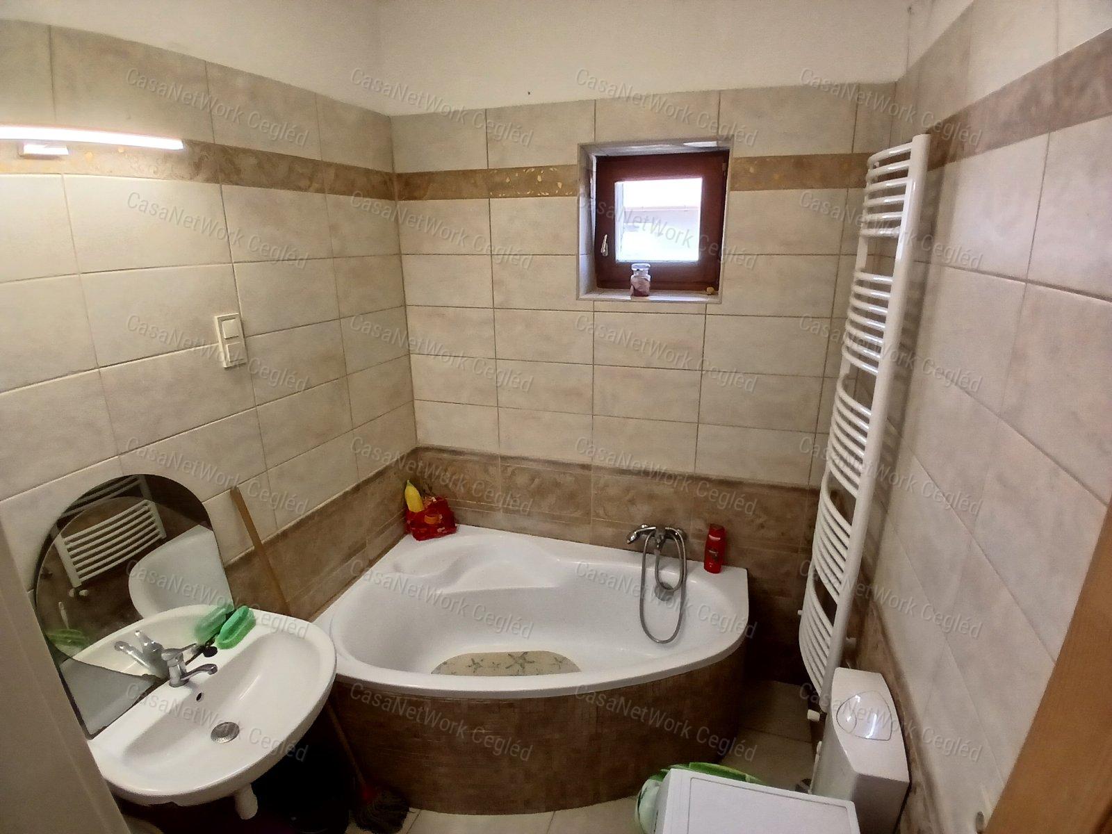 Eladó FARMOS ( Pest megye ) 90 m2 Családi Ház