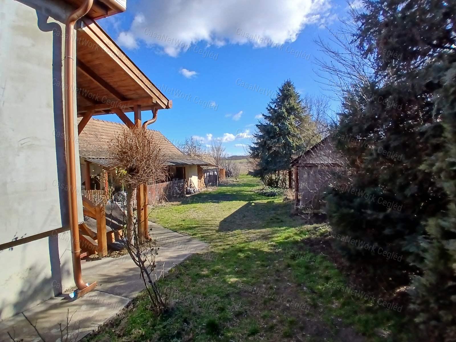 Eladó FARMOS ( Pest megye ) 90 m2 Családi Ház