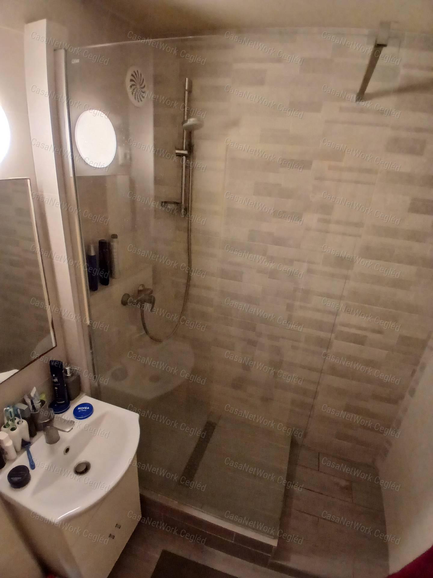 Eladó Ceglédi 55 m2 Panel Lakás.
