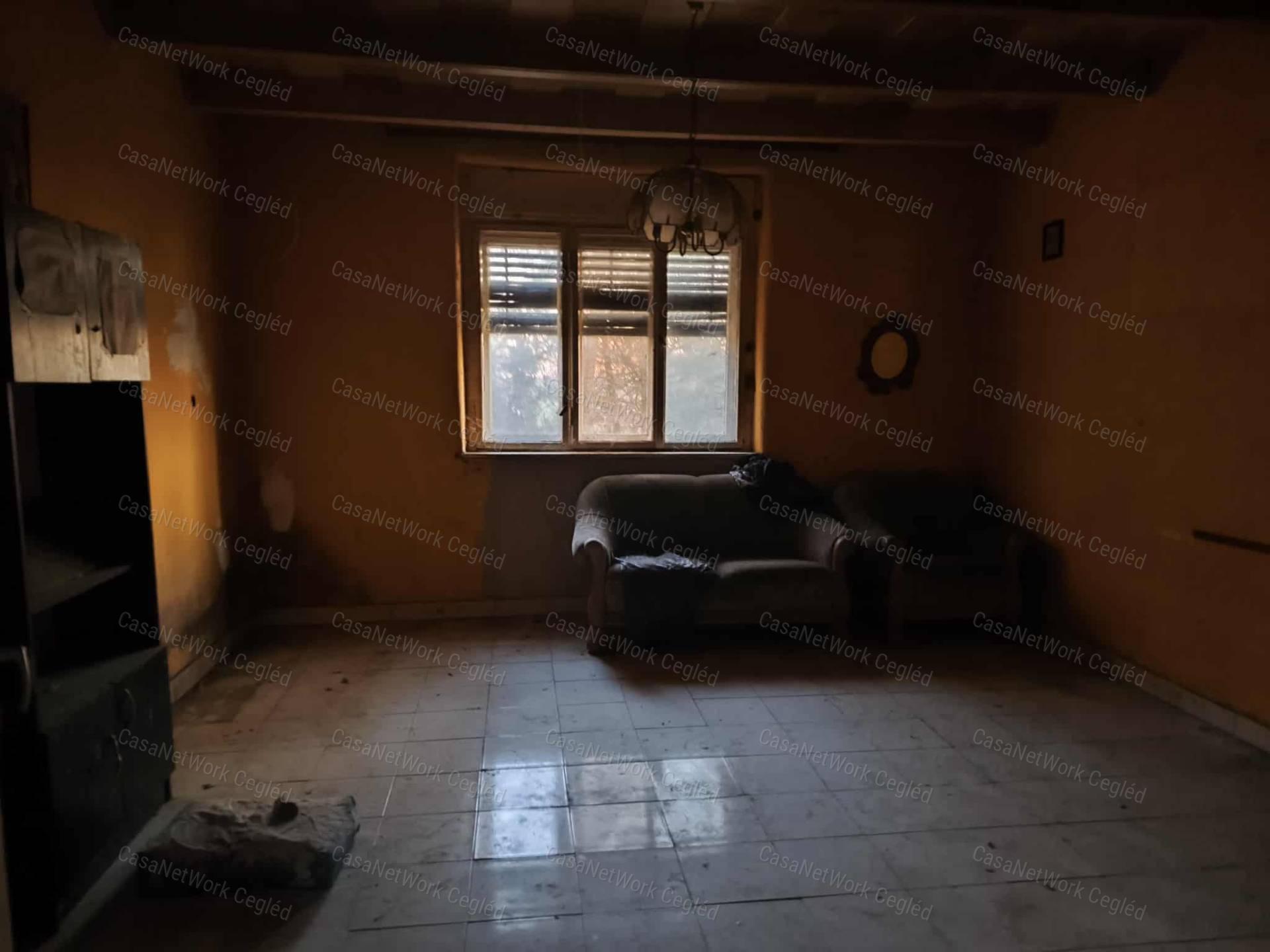 Eladó Tanya Tápiószele felújításra szoruló