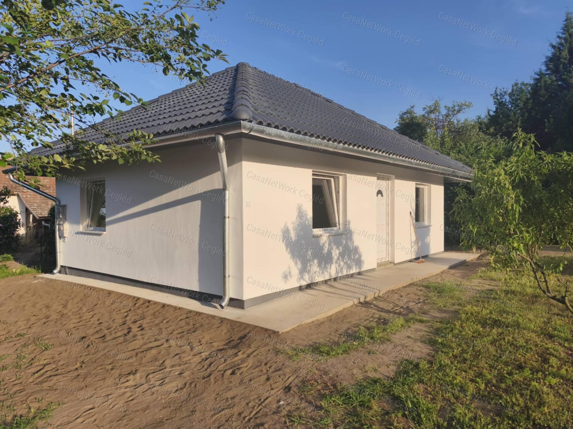 Eladó családi ház Tápiószelén