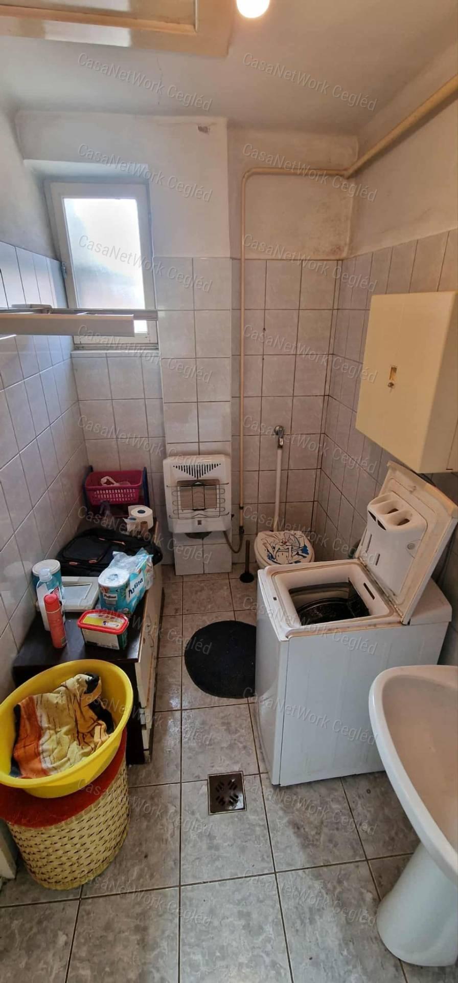 Eladó családi ház