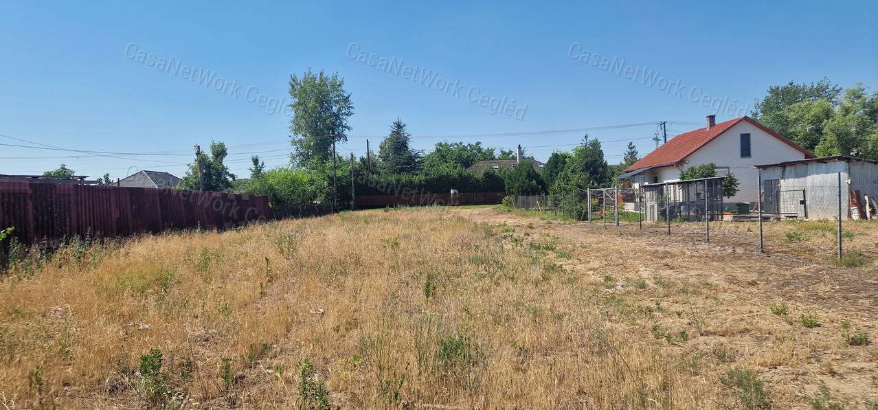 Eladó építési telek Csemő csendes részén – 909 m²
