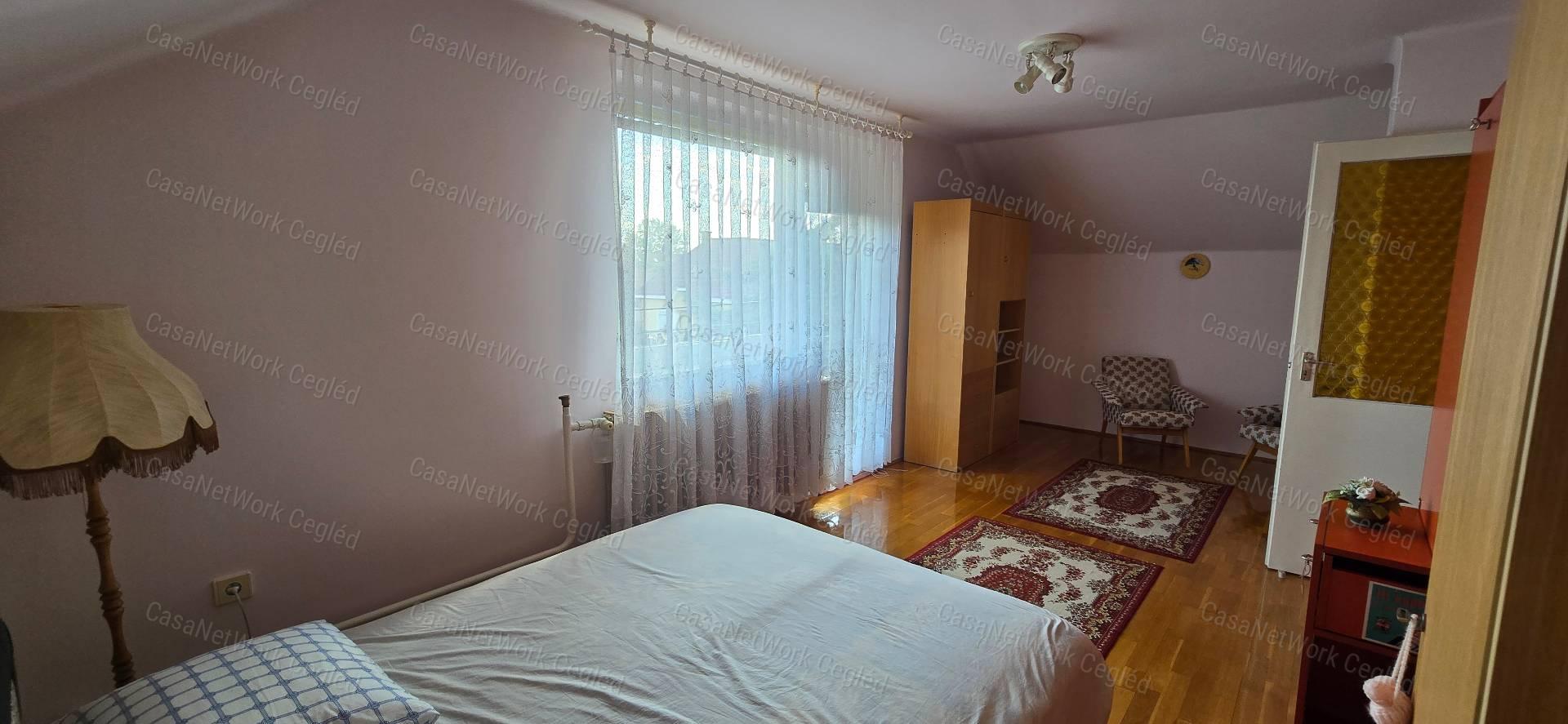 Idilli családi ház eladó