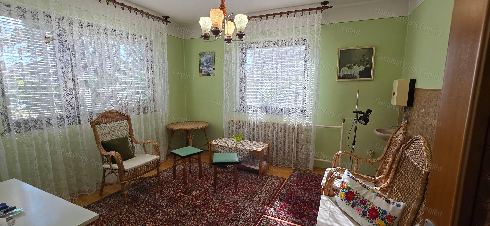 Idilli családi ház eladó