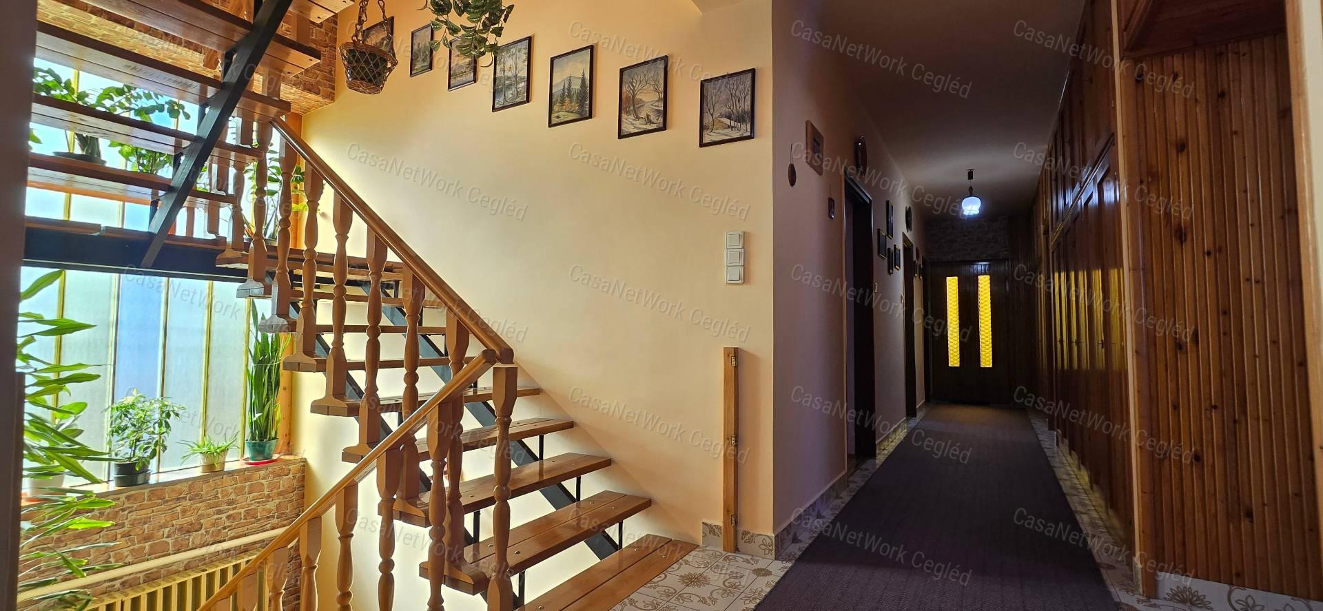 Idilli családi ház eladó