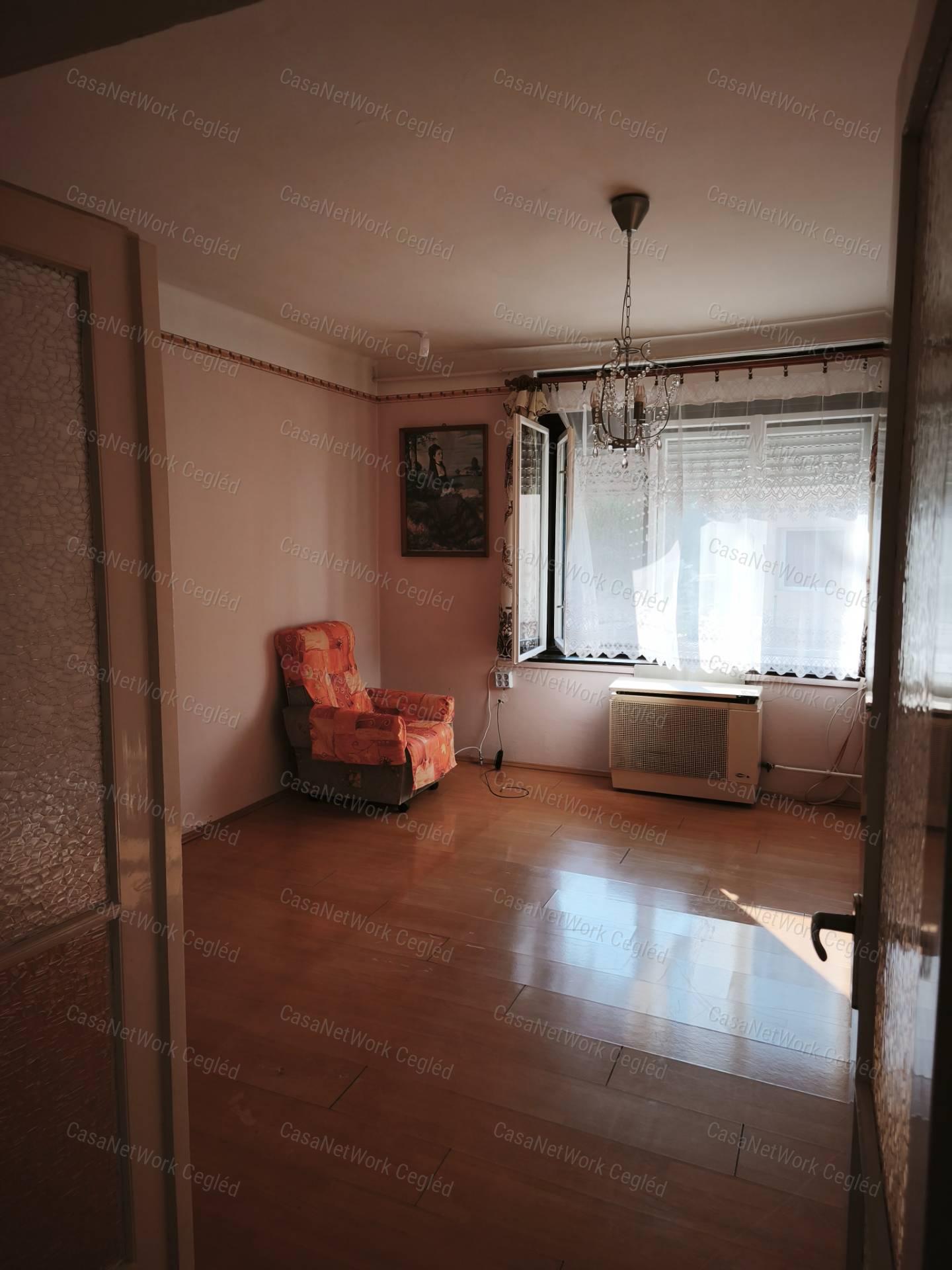 Bényei családi ház kiváló lokációval,  jó áron eladó!