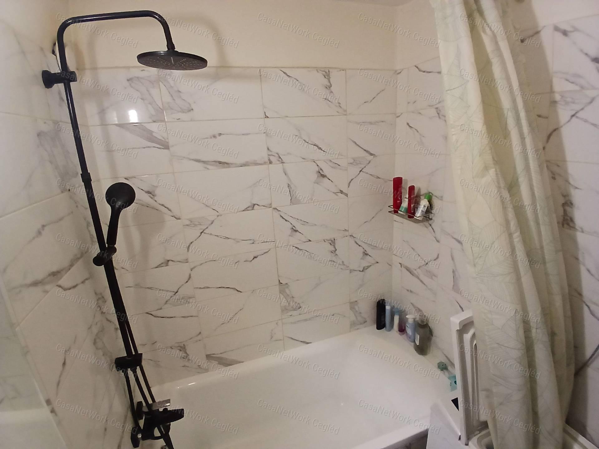 Eladó BP XIX- Ker Kazinczy utcában 59 m2 Panel Lakás.