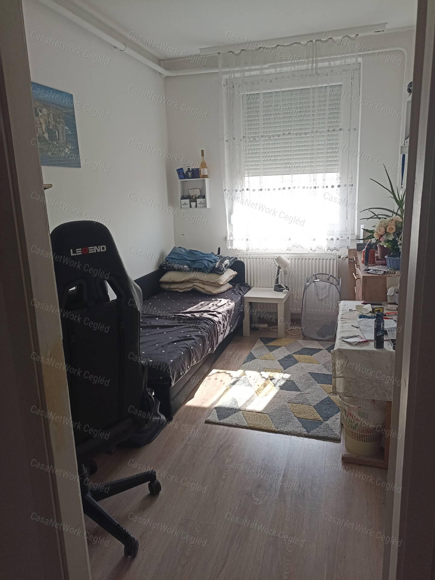 Eladó BP XIX- Ker Kazinczy utcában 59 m2 Panel Lakás.