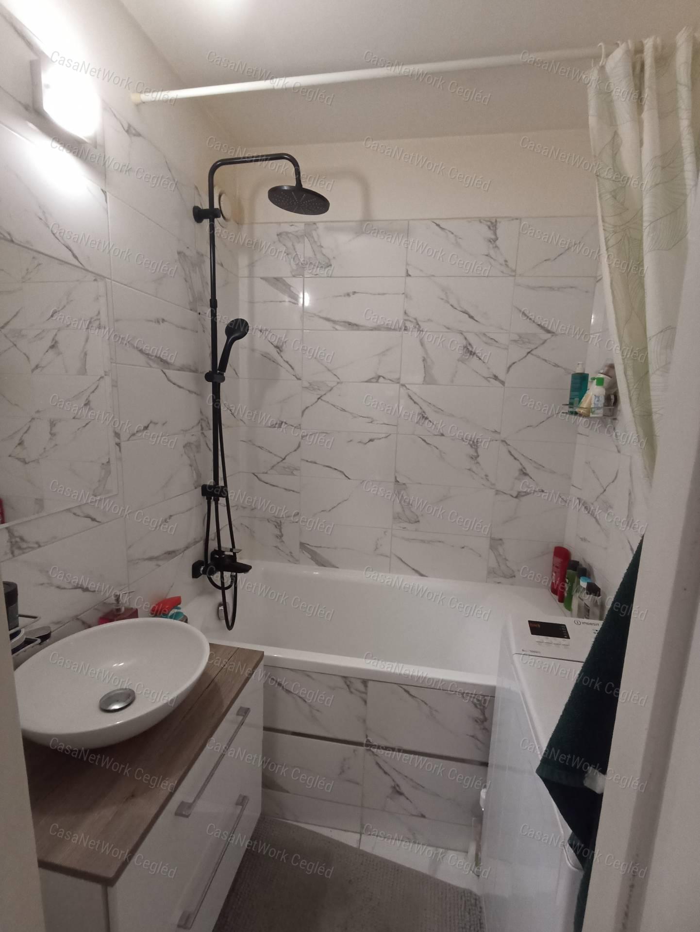 Eladó BP XIX- Ker Kazinczy utcában 59 m2 Panel Lakás.