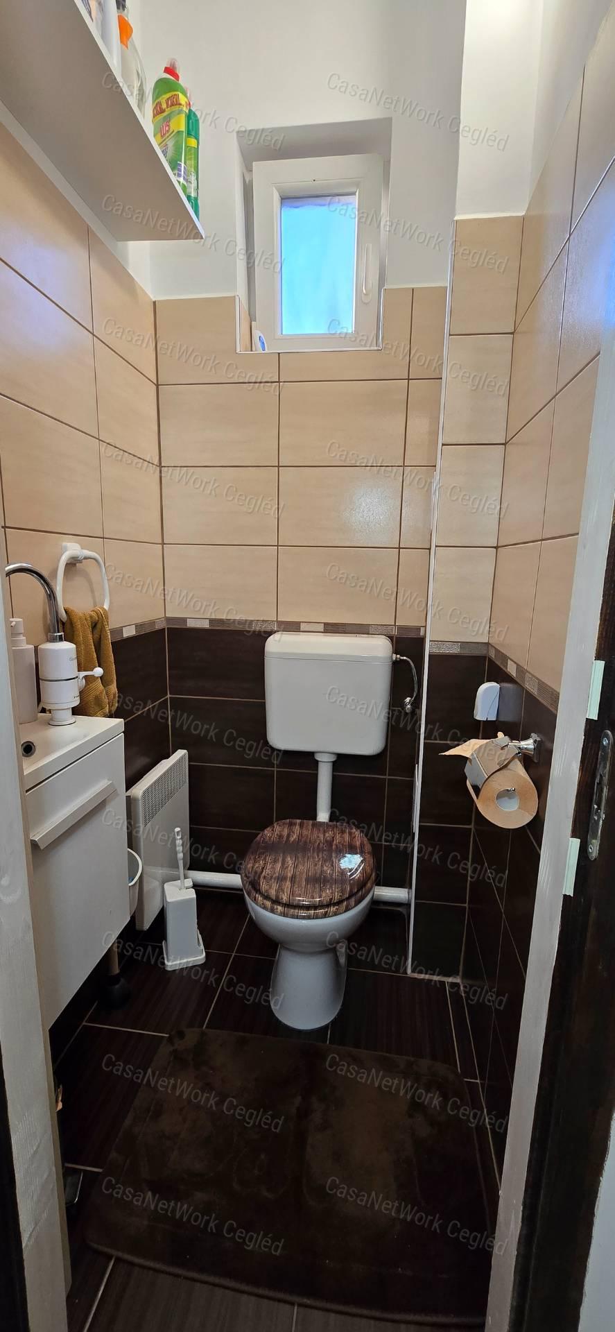 Családi ház eladó Cegléden!