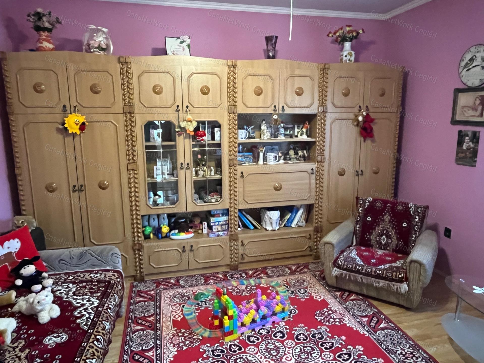 ELADÓ CSALÁDI HÁZ NAGYKŐRÖSÖN