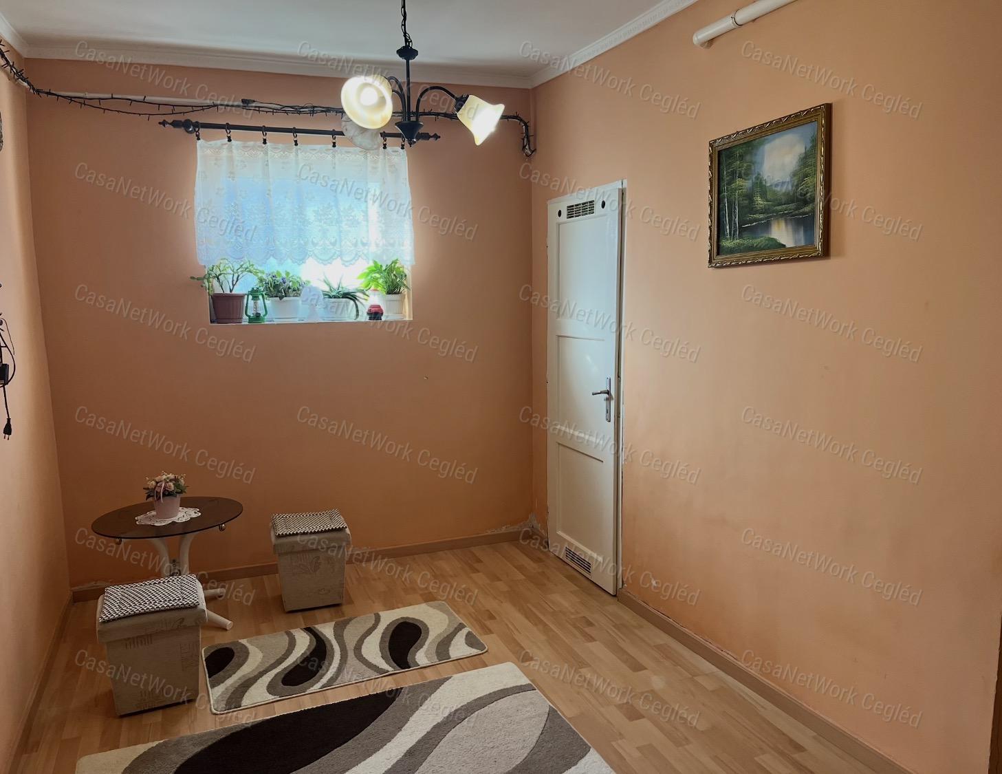ELADÓ CSALÁDI HÁZ NAGYKŐRÖSÖN