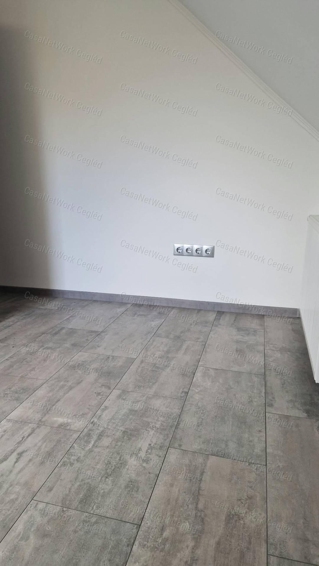 Eladó családi ház Farmos központ