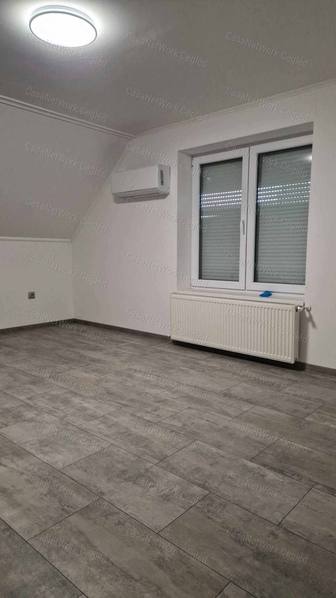 Eladó családi ház Farmos központ