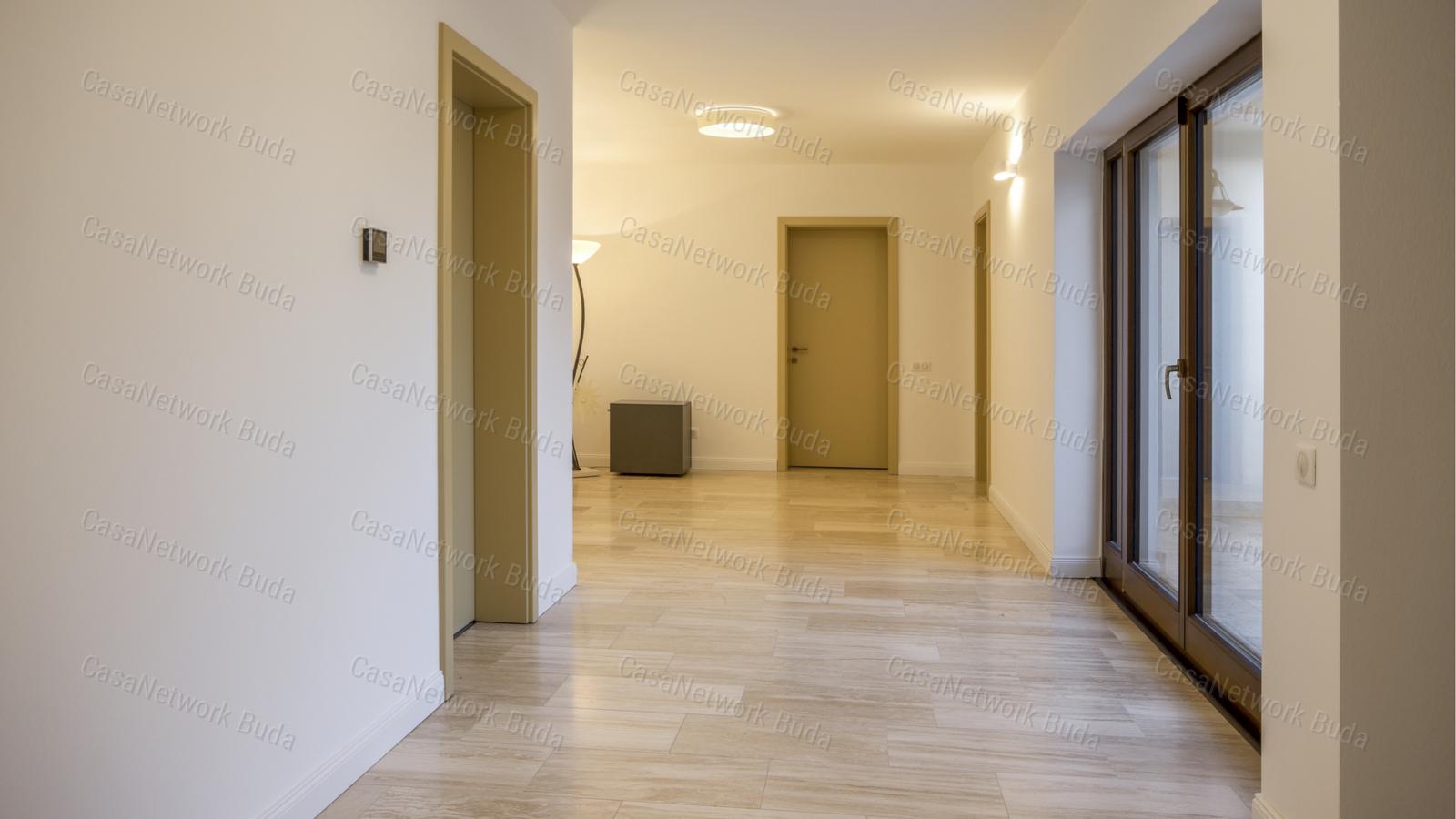 Tarnay Tünde által tervezett családi villa - Érdligeten - ELADÓ