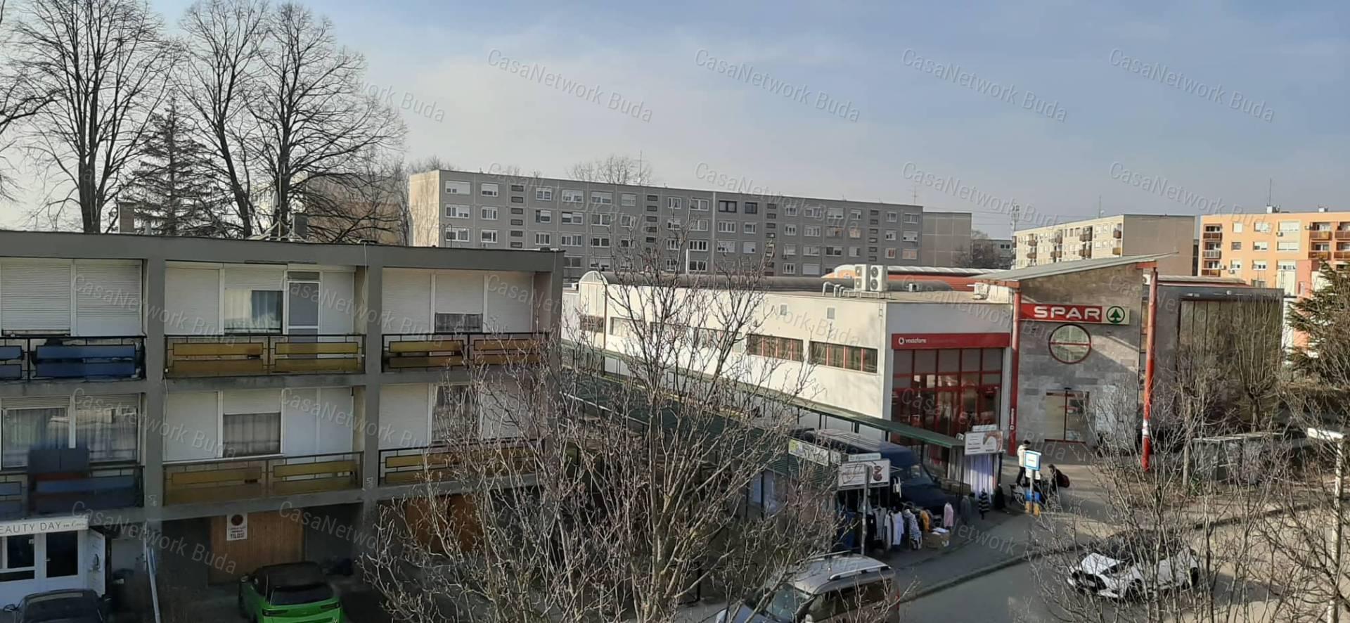 Kiadó üzlethelyiség Szigetszentmiklóson a Fortuna üzletházban.