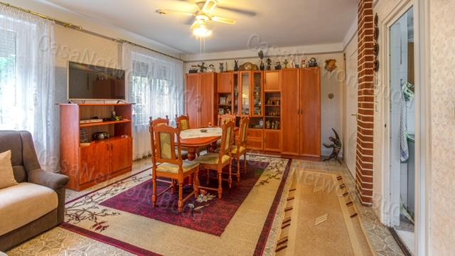 Tass Dunapartján eladó hétvégi házas nyaraló!