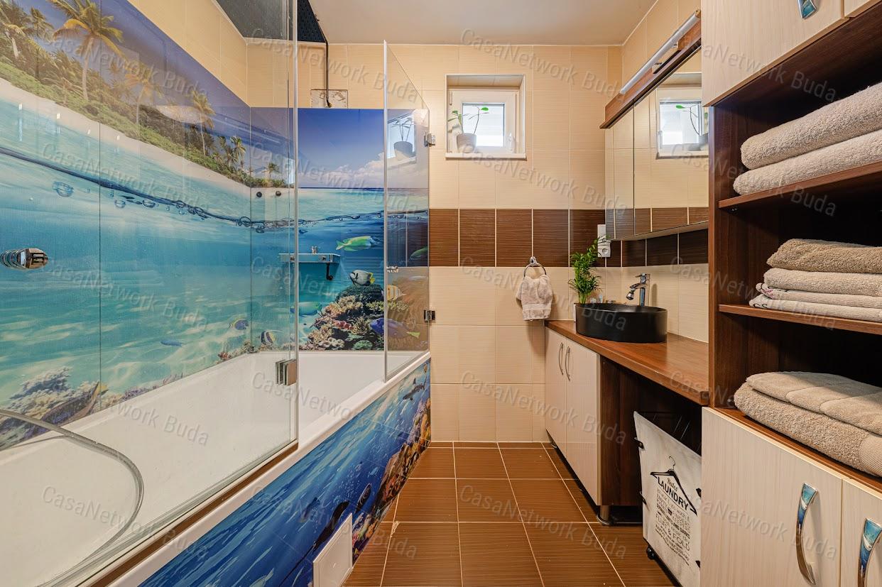 Mediterrán hangulatú családi ház eladó Érd Fenyves - Parkvárosban !
