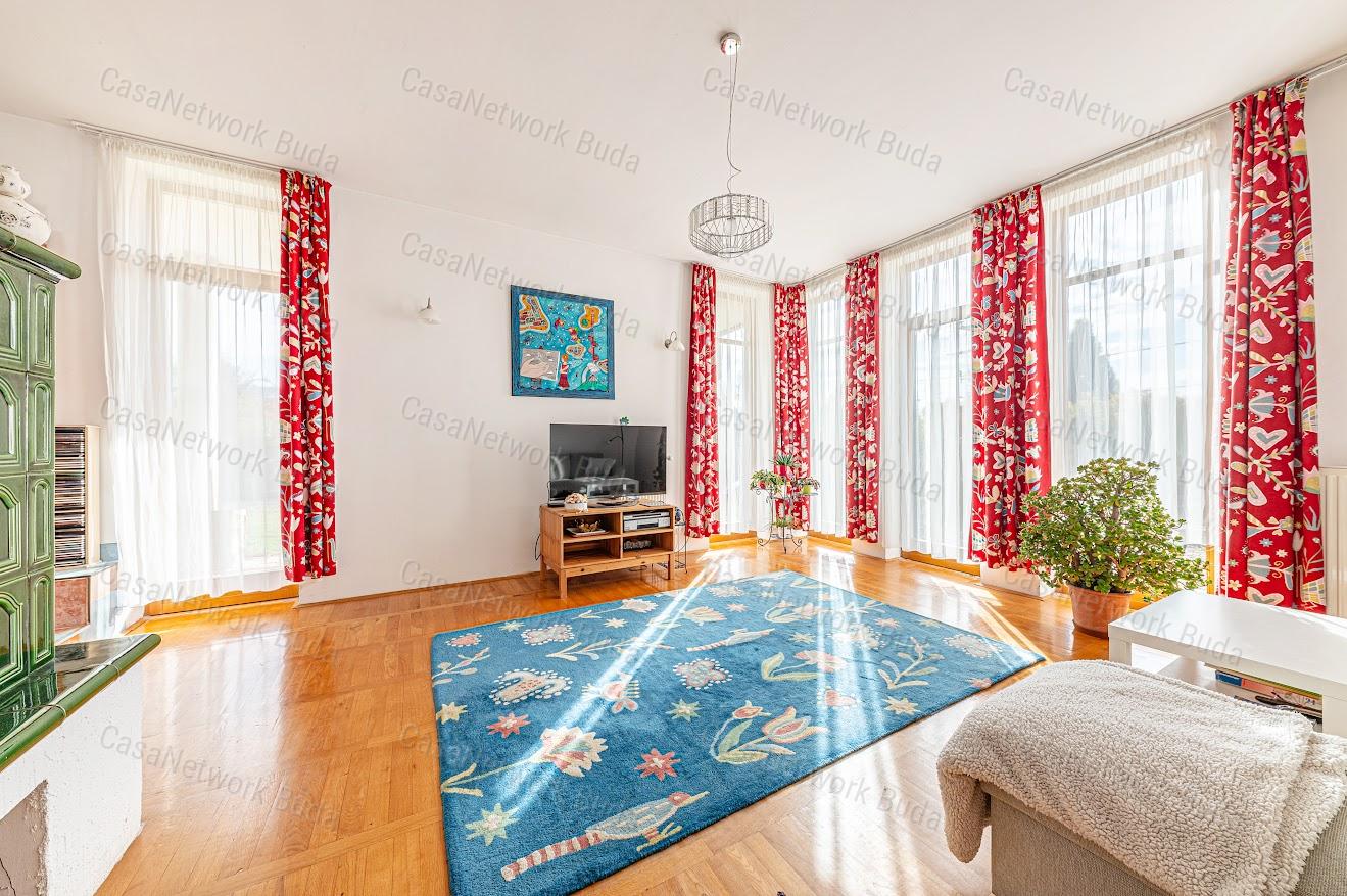 Eladó kétszintes családi ház Budakeszin!