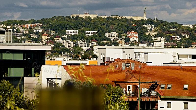 Eladó belső kétszintes penthouse lakás Madárhegyen!