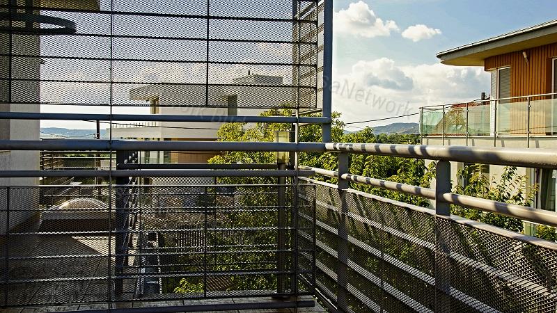 Eladó belső kétszintes penthouse lakás Madárhegyen!